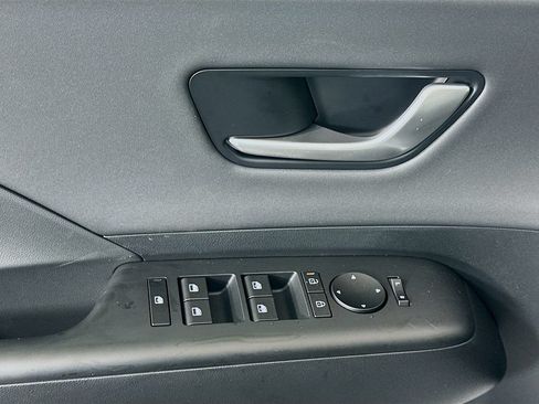 New 2026 Hyundai Kona Limited FWD image 19
