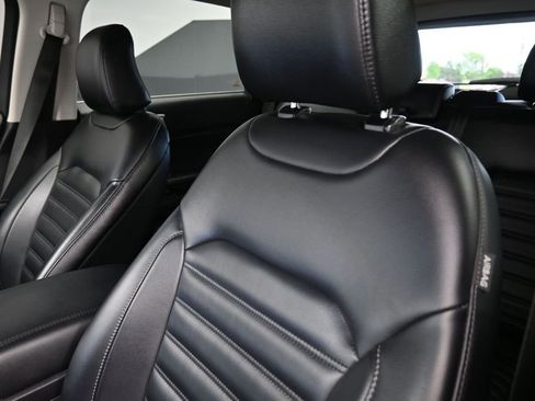 Used 2023 Ford Edge SEL AWD/4WD image 19