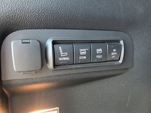 Used 2018 Ford Explorer Limited w/ Equipment Group 301A FWD image 42