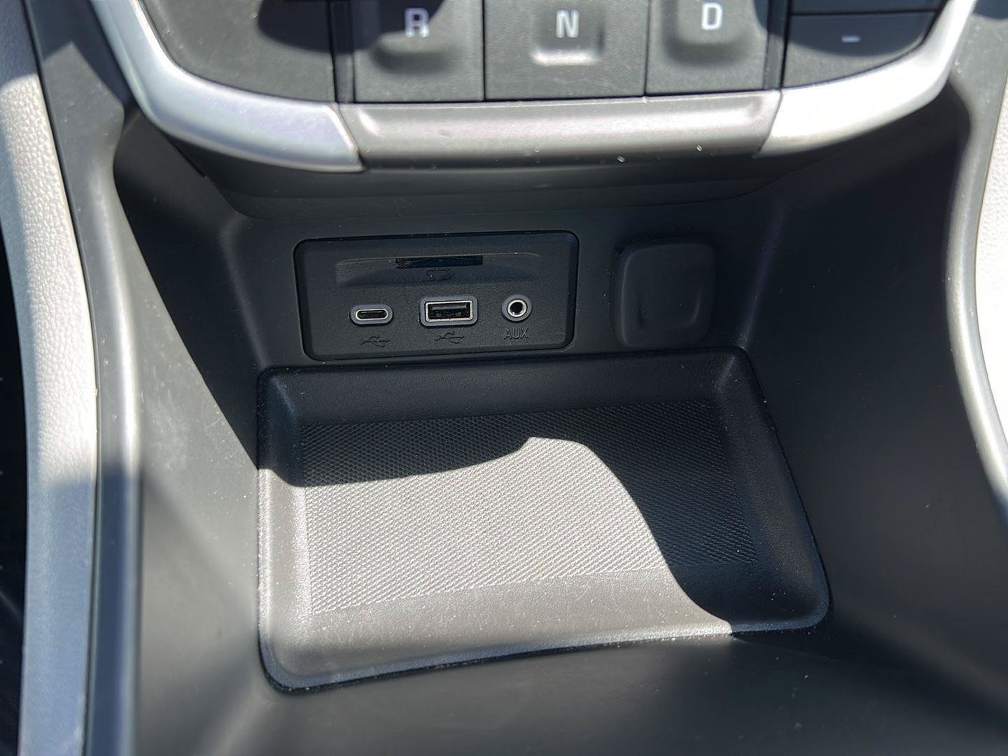 Used 2023 GMC Terrain SLT FWD image 12