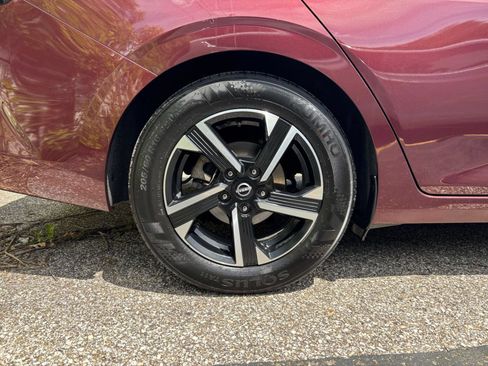 Used 2024 Nissan Sentra SV FWD image 29
