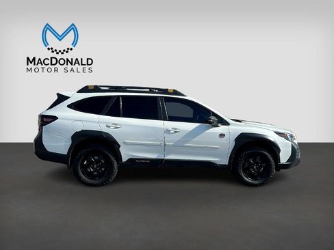 Used 2022 Subaru Outback Wilderness w/ Wilderness Package image 5