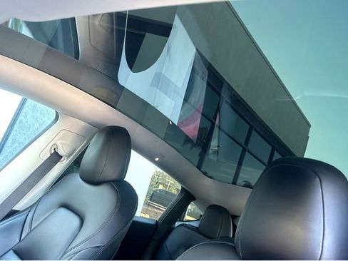 Used 2023 Tesla Model Y Long Range image 14