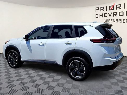 Used 2025 Nissan Rogue SV AWD/4WD image 6