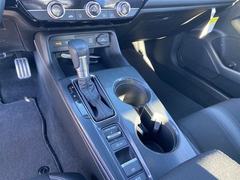 Used 2025 Honda Civic Sport image 37