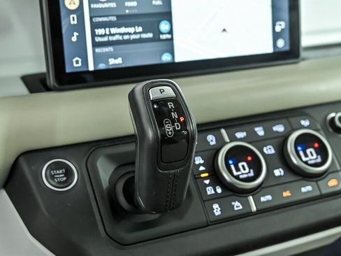Used 2020 Land Rover Defender 110 HSE AWD/4WD image 30