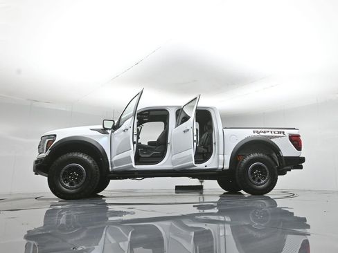 Used 2025 Ford F150 Raptor AWD/4WD image 8