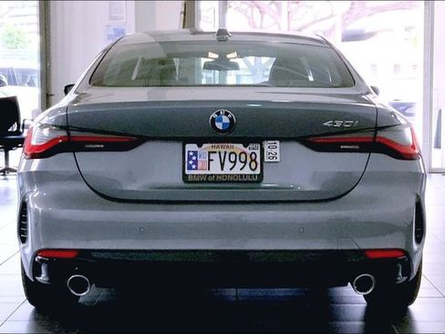 Used 2025 BMW 430i Coupe w/ Premium Package image 4