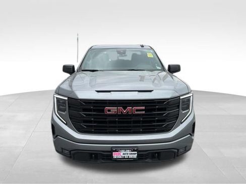 Used 2023 GMC Sierra 1500 Elevation image 2