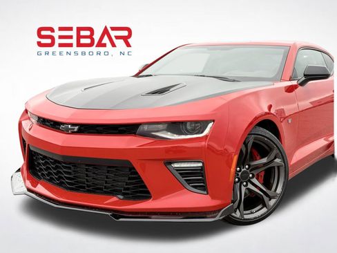 Used 2017 Chevrolet Camaro SS RWD image 3