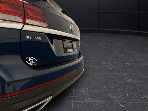 Used 2021 Volkswagen Atlas SE image 34