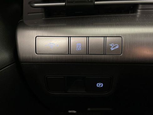 Certified 2025 Hyundai Kona SEL FWD image 30