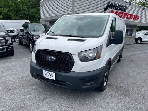 Used 2022 Ford Transit 150 Low Roof RWD image 3