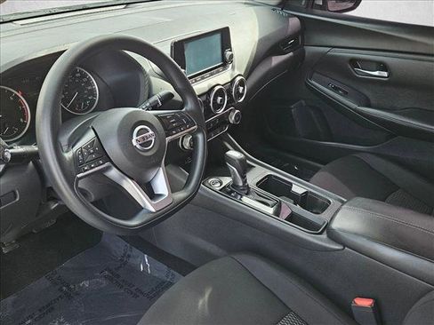 Used 2023 Nissan Sentra S image 10