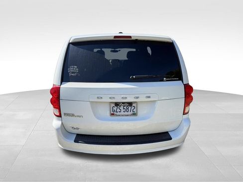 Used 2015 Dodge Grand Caravan SXT FWD image 5