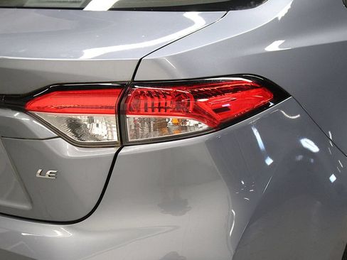 Used 2024 Toyota Corolla LE FWD image 33