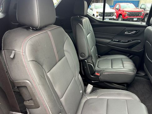 Used 2023 Chevrolet Traverse RS FWD image 31