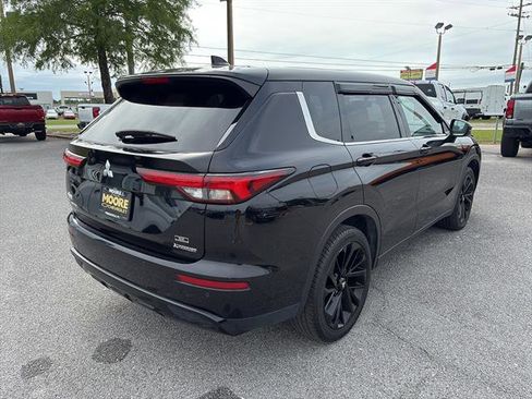Used 2024 Mitsubishi Outlander SE Black Edition FWD image 5