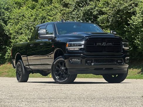 Used 2024 RAM 2500 Laramie w/ Night Edition AWD/4WD image 2
