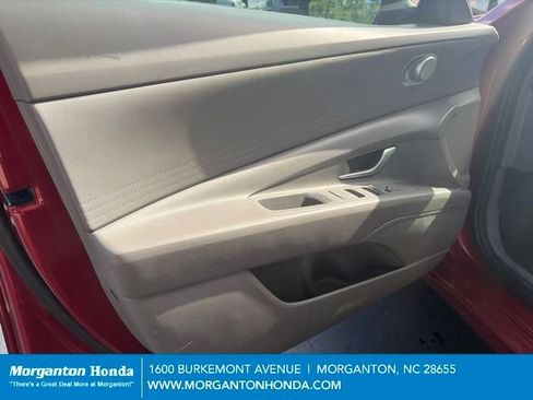 Used 2024 Hyundai Elantra SEL FWD image 13
