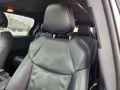 Used 2023 Toyota Sienna XSE image 11