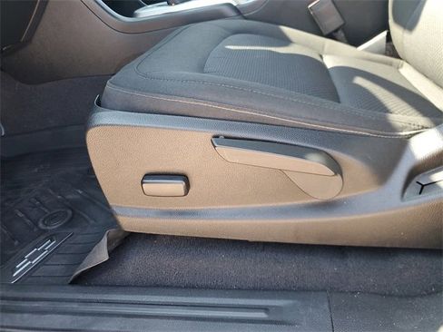 Used 2020 Chevrolet Colorado LT image 15