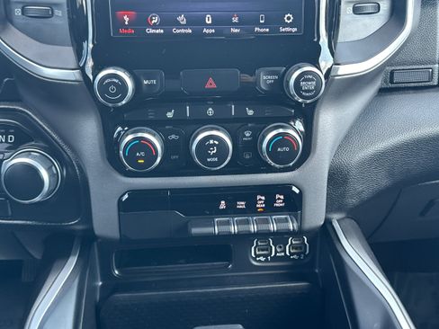 Used 2021 RAM 1500 Big Horn AWD/4WD image 27