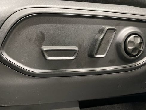 New 2025 Jeep Grand Cherokee Laredo X w/ Luxury Tech Group I image 21