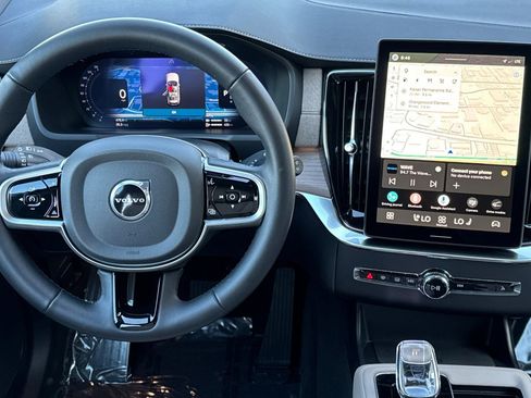 Certified 2026 Volvo XC90 T8 Plus w/ Protection Package Premier AWD/4WD image 15