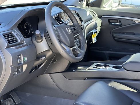 New 2025 Honda Ridgeline RTL image 13