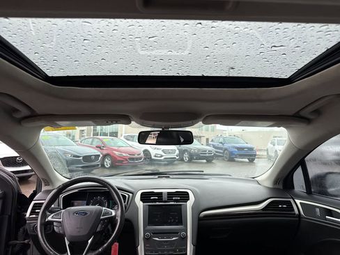 Used 2015 Ford Fusion SE w/ Equipment Group 202A image 18