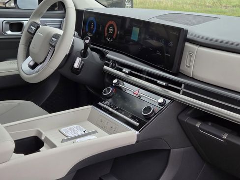 New 2026 Hyundai Santa Fe SEL FWD image 8