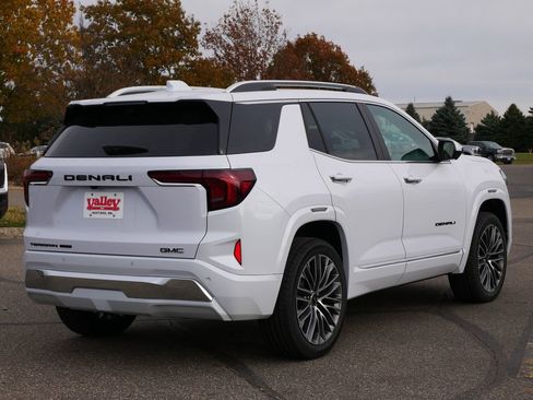 New 2026 GMC Terrain Denali w/ LPO, Black Badging Package image 4