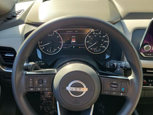 Certified 2023 Nissan Rogue SV FWD image 20