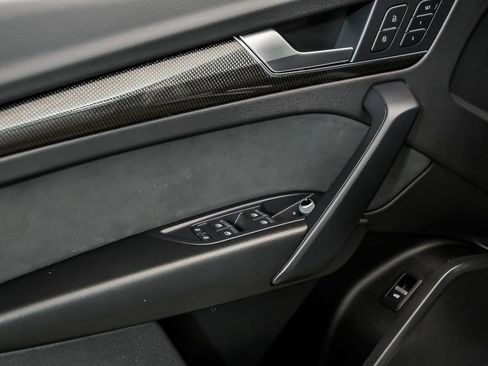 Used 2022 Audi SQ5 Premium image 9