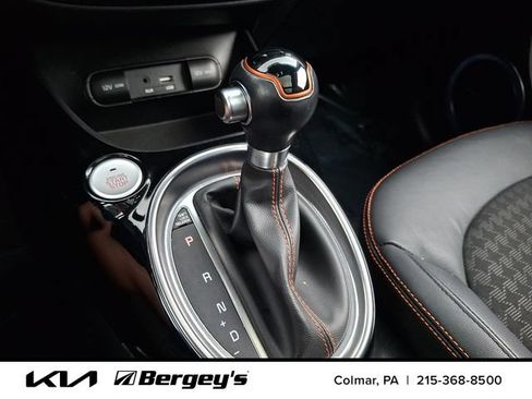 Used 2017 Kia Soul ! w/ Tech Package FWD image 16