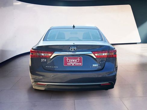 Used 2016 Toyota Avalon Limited w/ Toyota Safety Sense Package FWD image 4