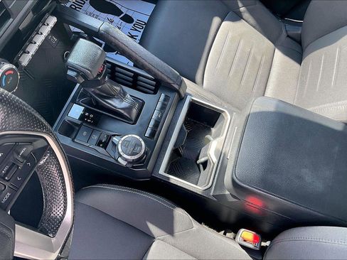 Used 2024 Toyota Tacoma TRD Off-Road image 15