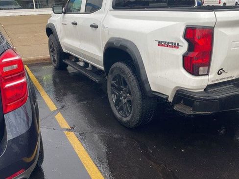 Used 2023 Chevrolet Colorado Trail Boss w/ Advanced Trailering Package image 2