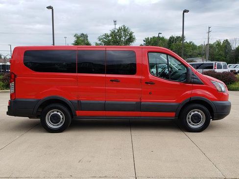 Used 2017 Ford Transit 150 XL RWD image 7
