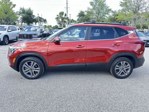 Used 2023 Kia Seltos S AWD/4WD image 3