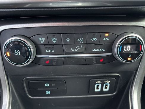 Used 2018 Ford EcoSport SE w/ SE Convenience Package FWD image 18