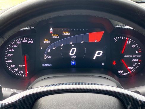 Used 2016 Chevrolet Corvette Stingray 2LT image 25