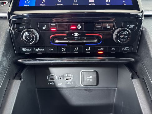 New 2025 Jeep Grand Cherokee L Limited w/ Black Appearance Package image 26