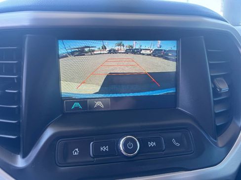 Used 2018 GMC Acadia SLE FWD image 24