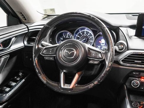 Used 2018 MAZDA CX-9 Touring w/ Touring Premium Package FWD image 15