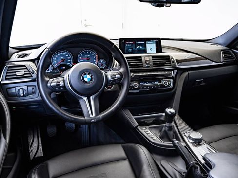 Used 2018 BMW M3 RWD image 4