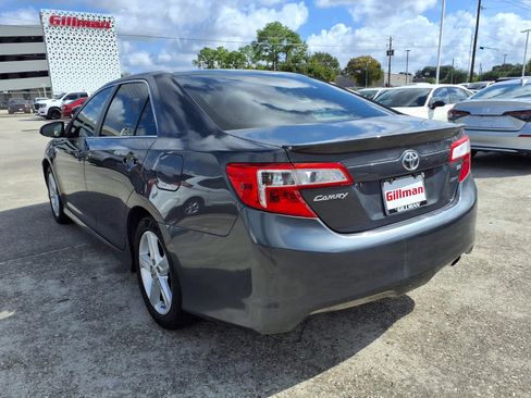 Used 2013 Toyota Camry SE FWD image 3
