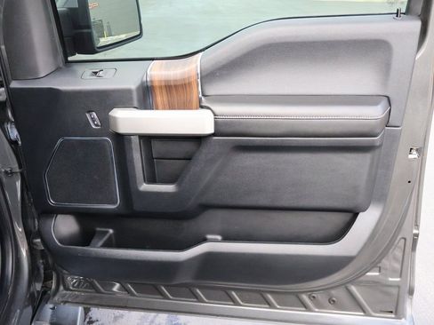 Used 2017 Ford F150 Lariat image 14