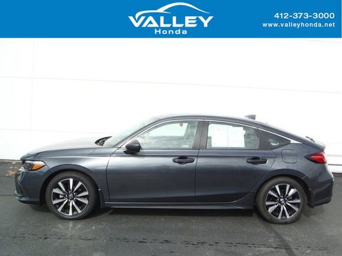 Used 2023 Honda Civic EX-L image 2